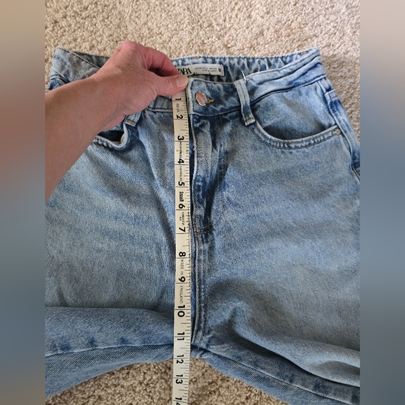 Zara Size 2 High Rise Straight Leg Raw Hem Jeans Light Blue Wash - Picture 4 of 8